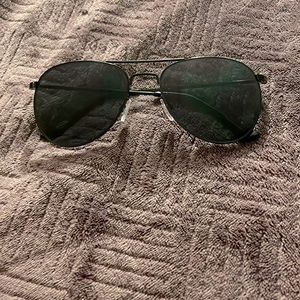 Women/men’s. Old Navy. Black. OS.